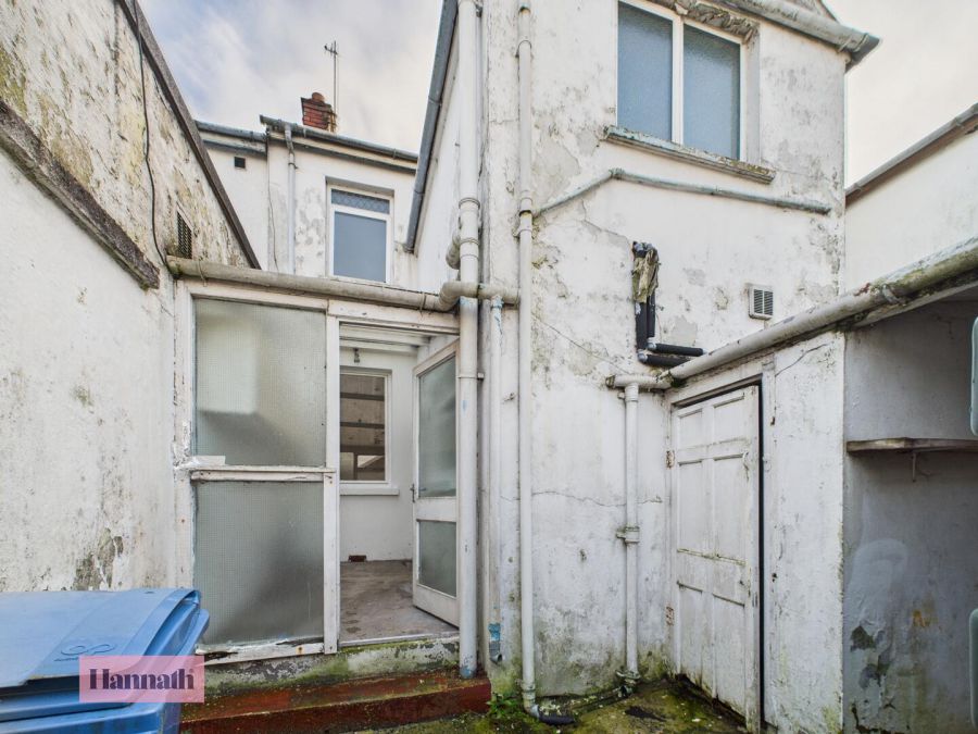 14 Carrickblacker Road