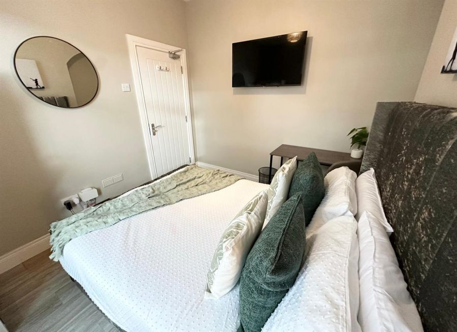 Room 3, 46 Portmore Street