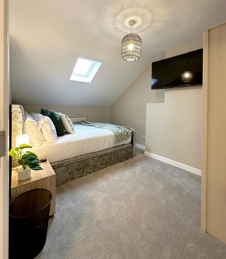 Room 3, 46 Portmore Street