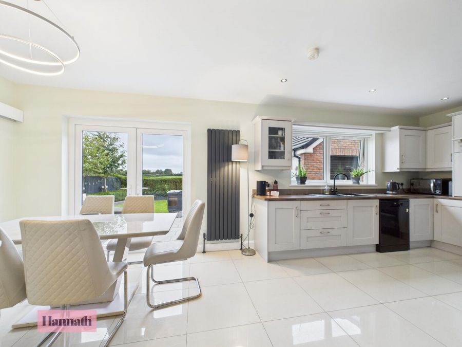 10 Colane Gardens