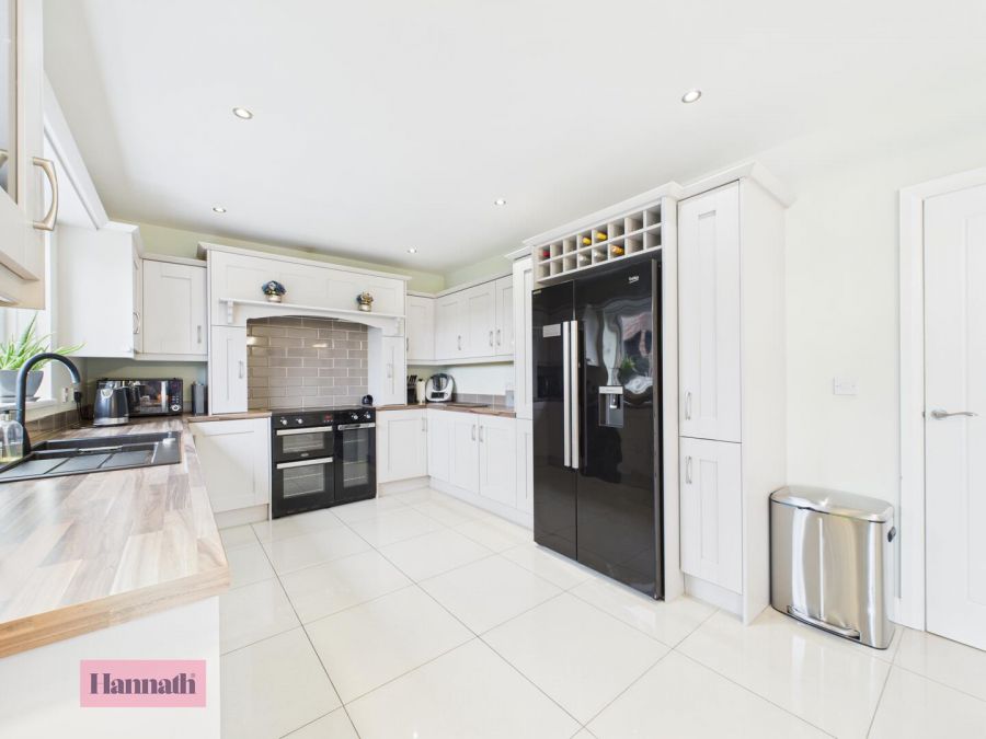 10 Colane Gardens