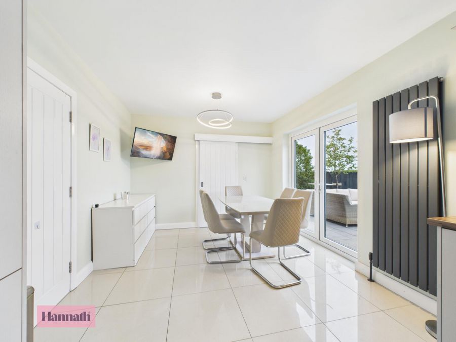 10 Colane Gardens