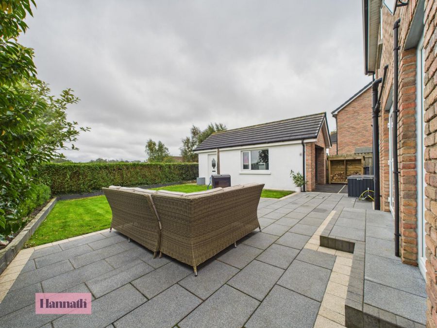 10 Colane Gardens