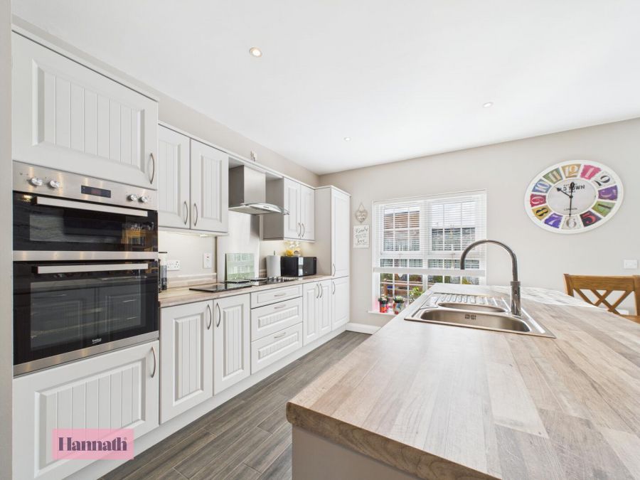 32 Mount Hall Grange