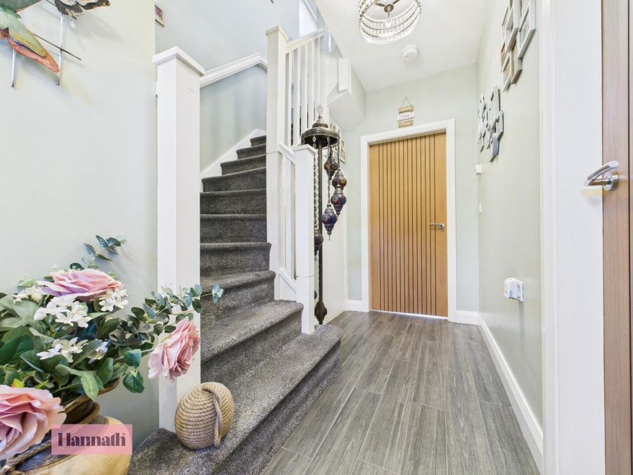 32 Mount Hall Grange