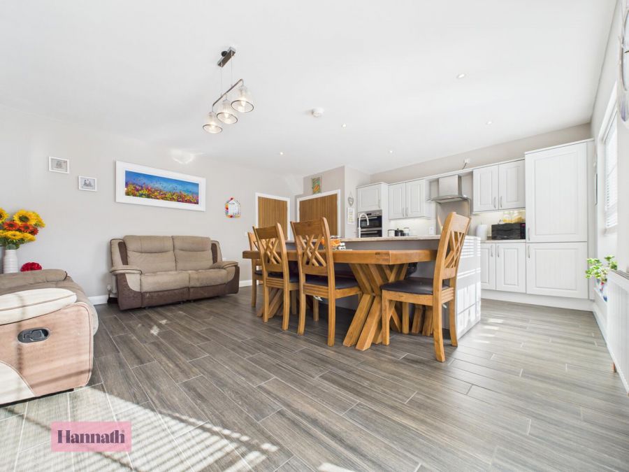32 Mount Hall Grange