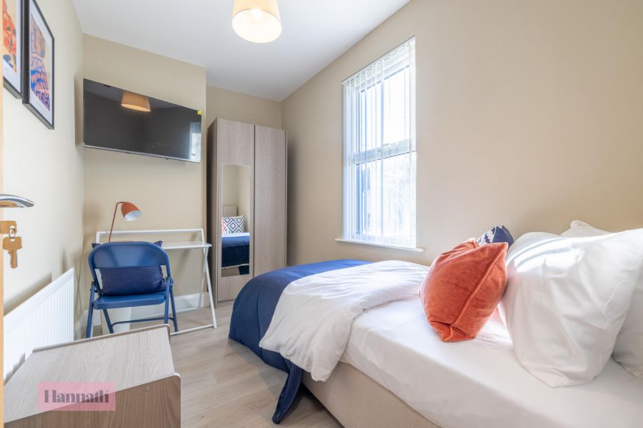 Room 1, 90 Hill Street