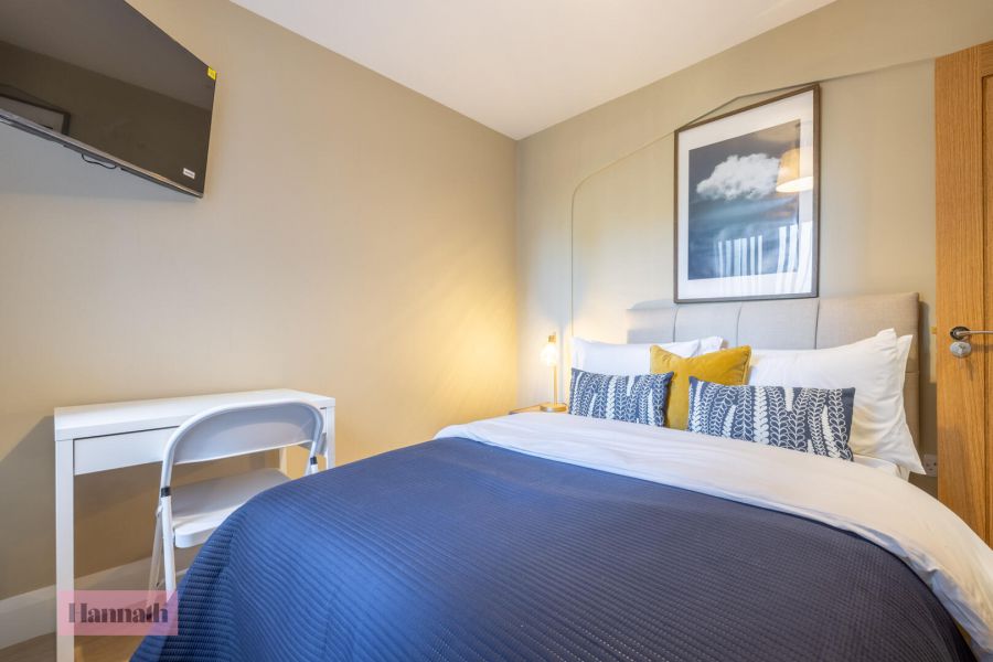 Room 2, 90 Hill Street