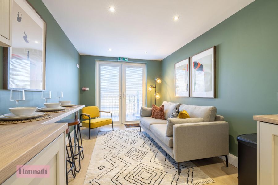 Room 2, 90 Hill Street