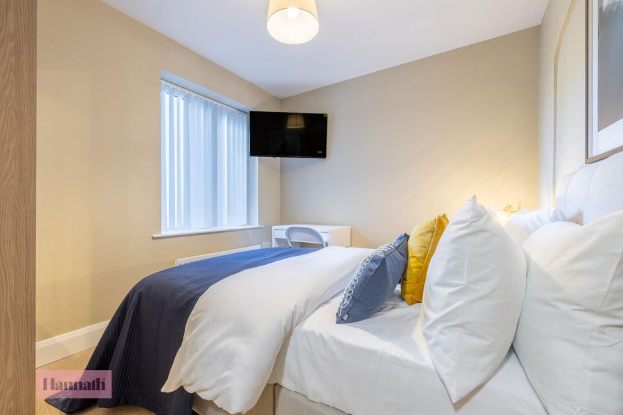 Room 2, 90 Hill Street