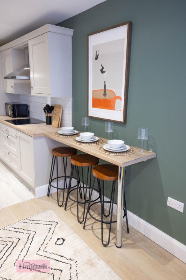 Room 5, 90 Hill Street