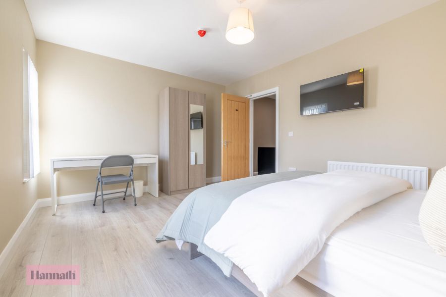 Room 5, 90 Hill Street