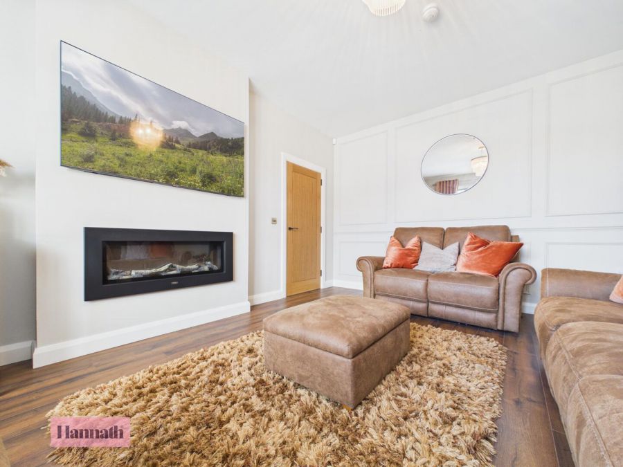 7 Roslyn Meadows
