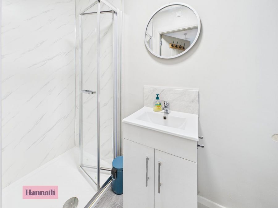 Room 2 156 Thomas Street