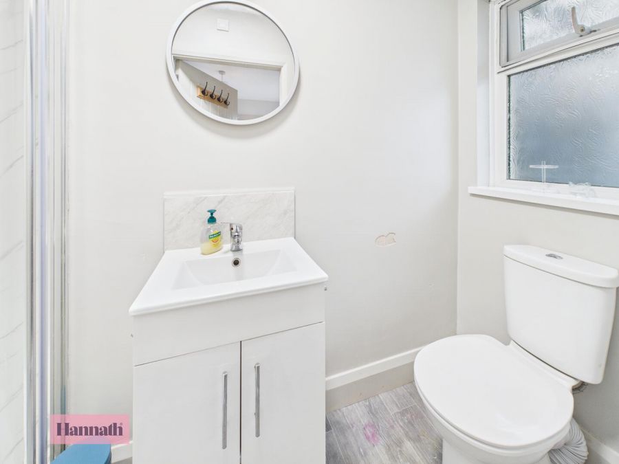 Room 2 156 Thomas Street