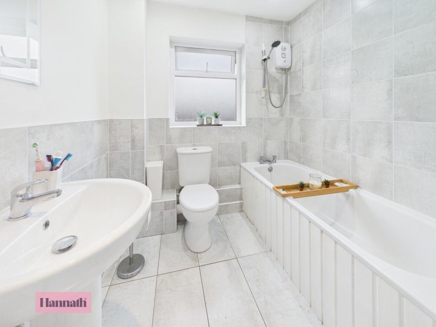 5 Claremont Crescent