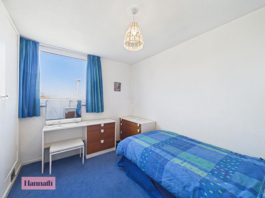 38 Upper Ramone Park