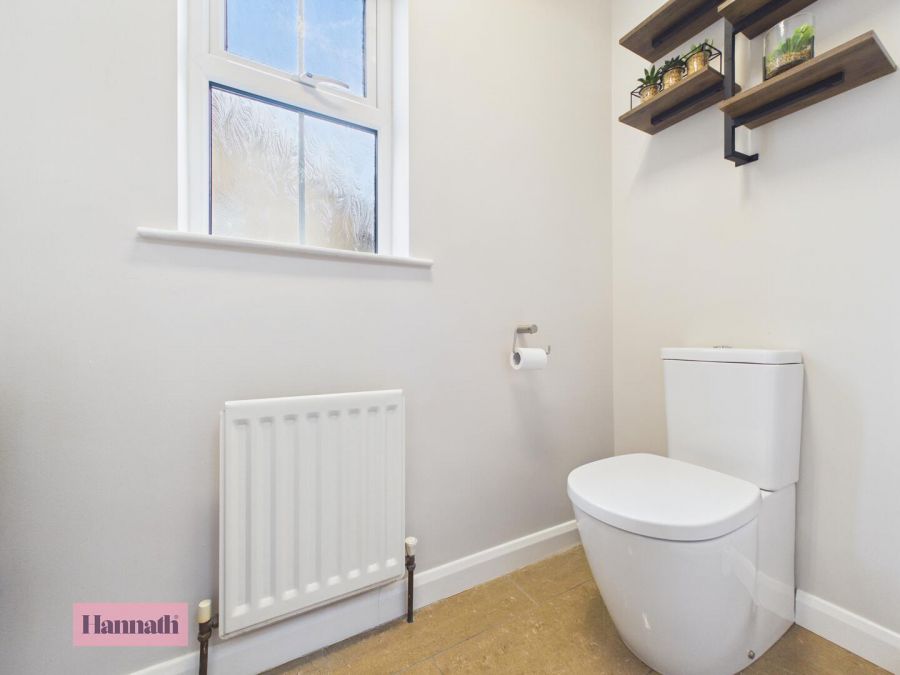 35 Huntingdale Lodge