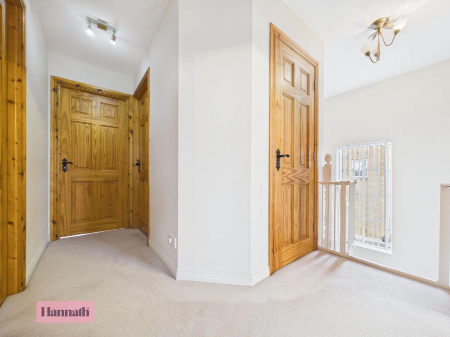 35 Huntingdale Lodge