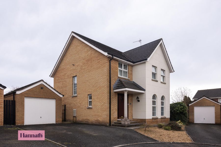 35 Huntingdale Lodge