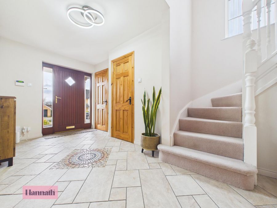 35 Huntingdale Lodge