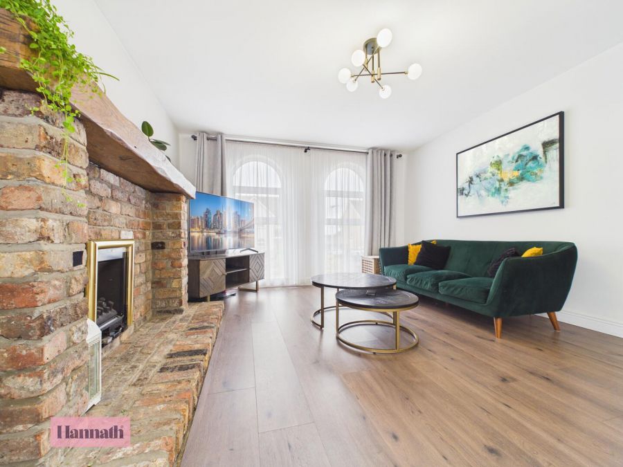 35 Huntingdale Lodge