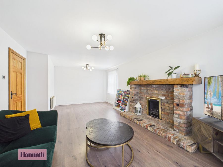 35 Huntingdale Lodge