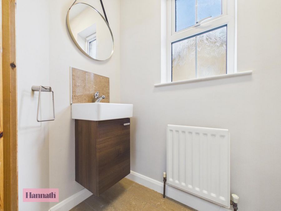 35 Huntingdale Lodge