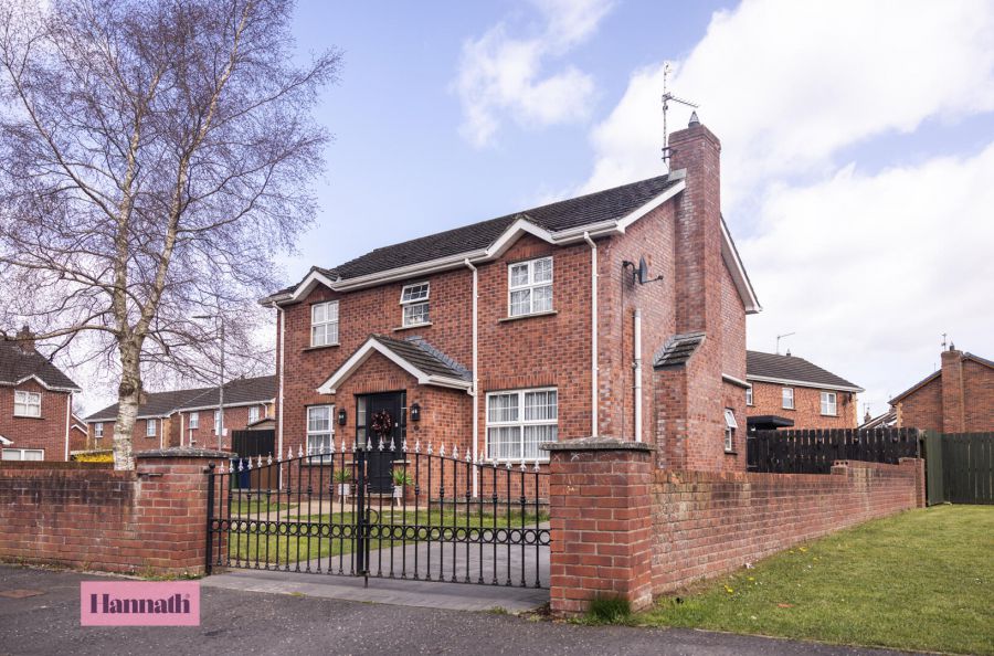 23 Larkfield Meadows