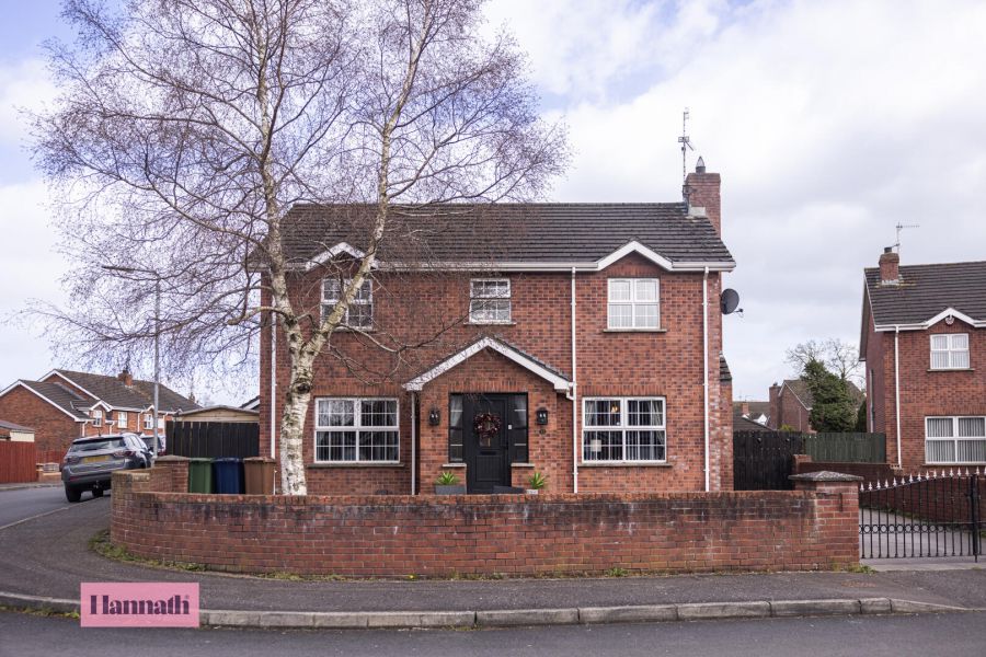 23 Larkfield Meadows