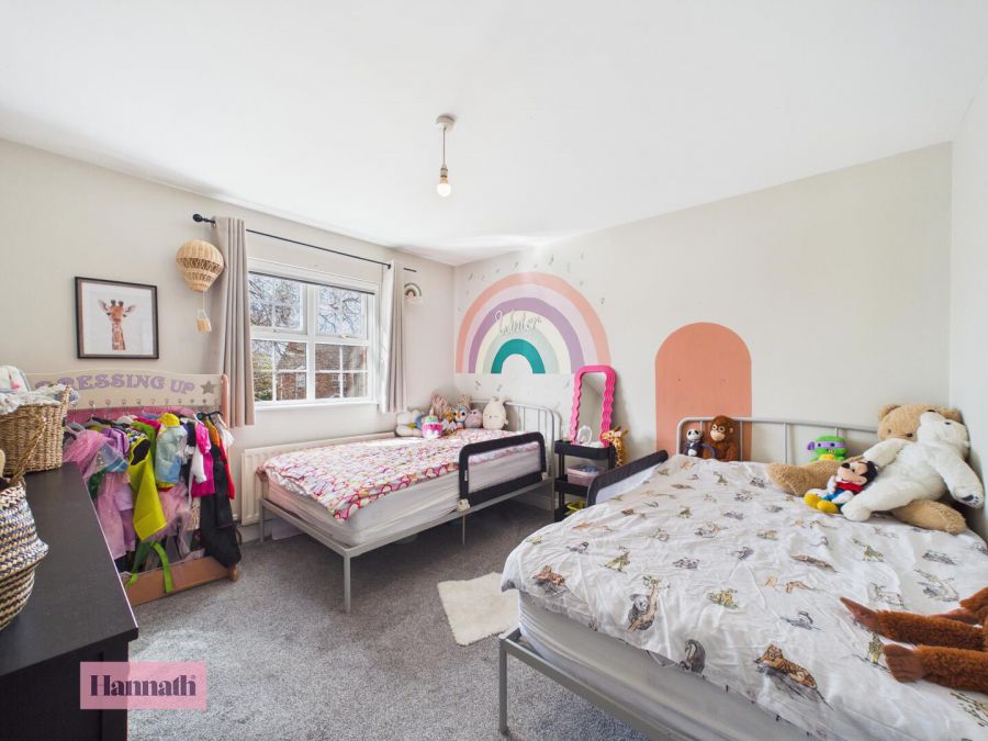 23 Larkfield Meadows