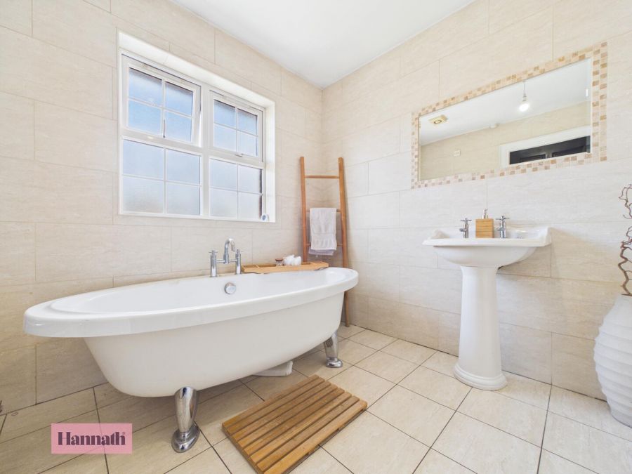 23 Larkfield Meadows