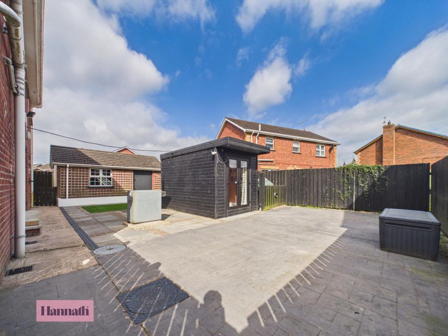 23 Larkfield Meadows