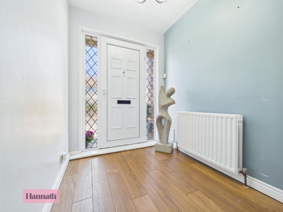 16 Oakleigh Park