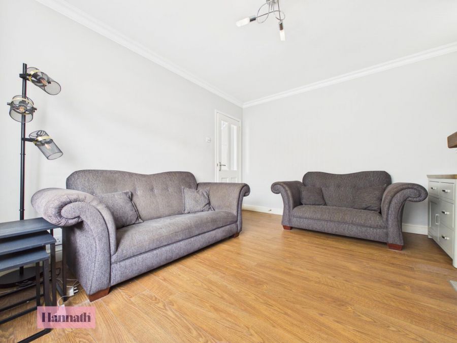 16 Oakleigh Park