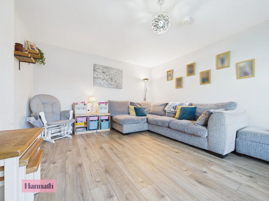11 Rose Walk