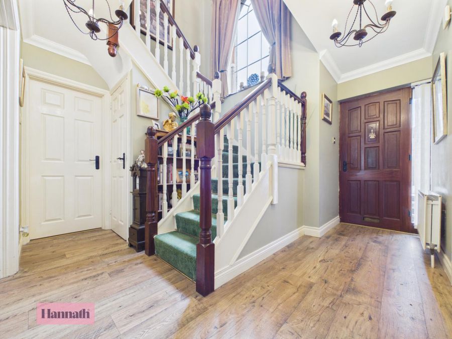 13 Lynden Gate Park