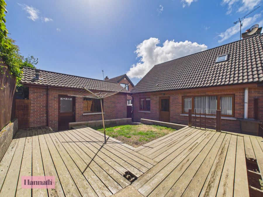 5 Velton Manor