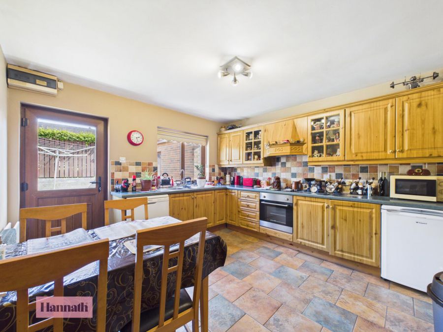 5 Velton Manor