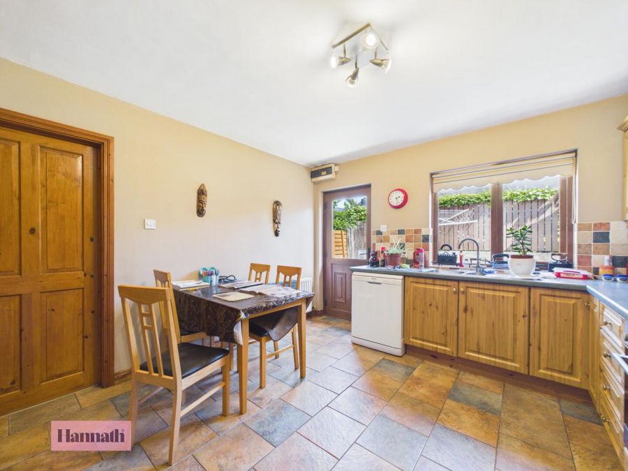5 Velton Manor