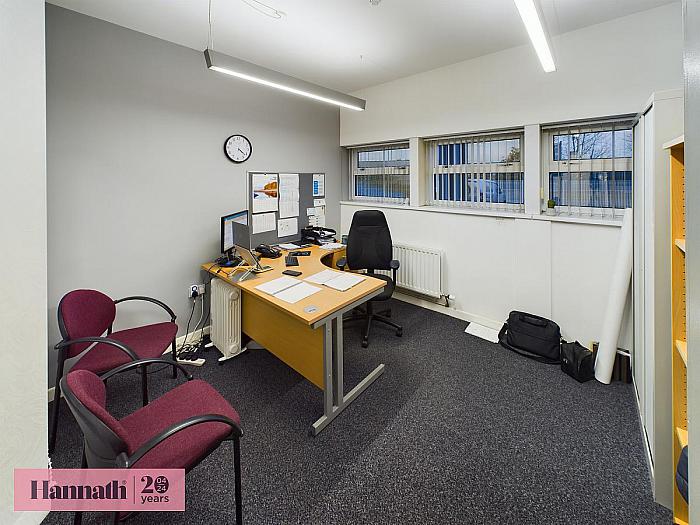 Unit 4 Diviny Drive
