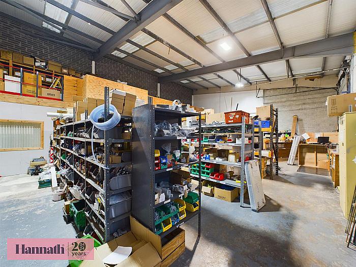Unit 4 Diviny Drive