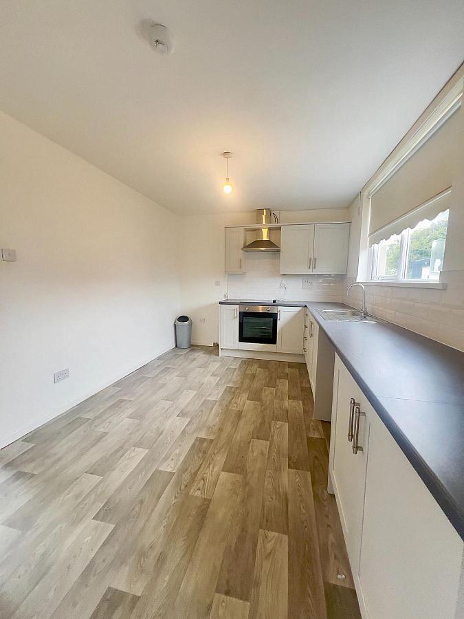 8 Hillmount Gardens