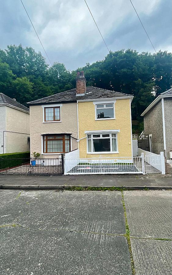64 Fortwilliam Crescent