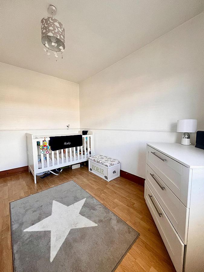 8 Carneal Close