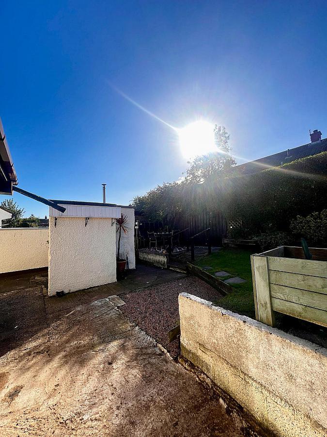 8 Carneal Close