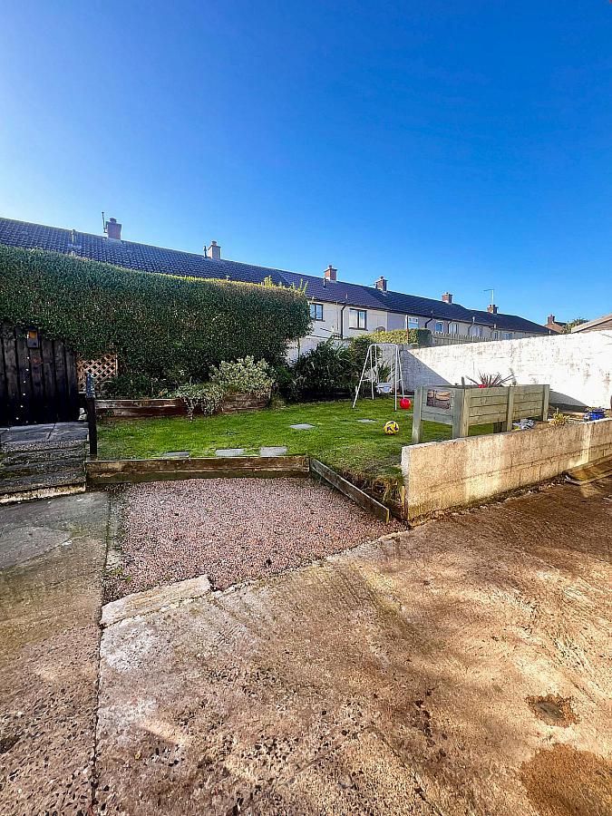 8 Carneal Close
