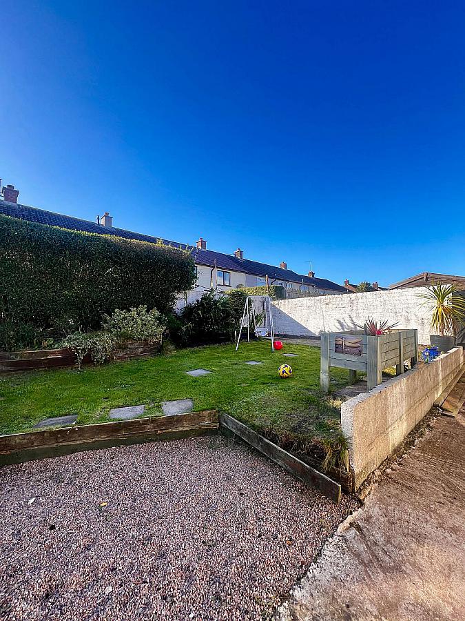 8 Carneal Close