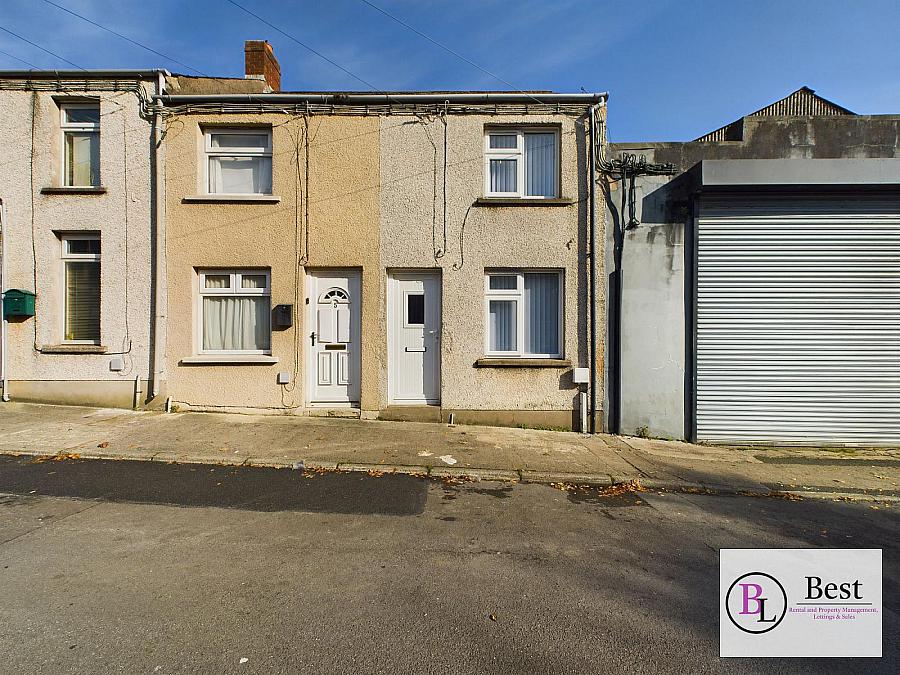 3 Carson Street, larne, BT40 1SF