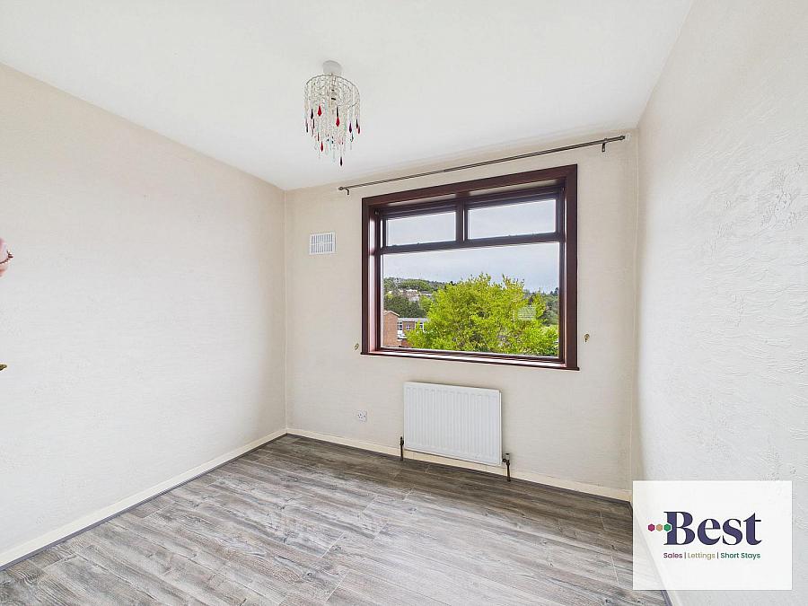12 Sallagh Park North